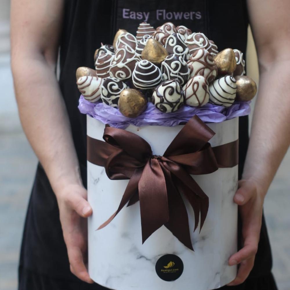 Chocolate-covered strawberries