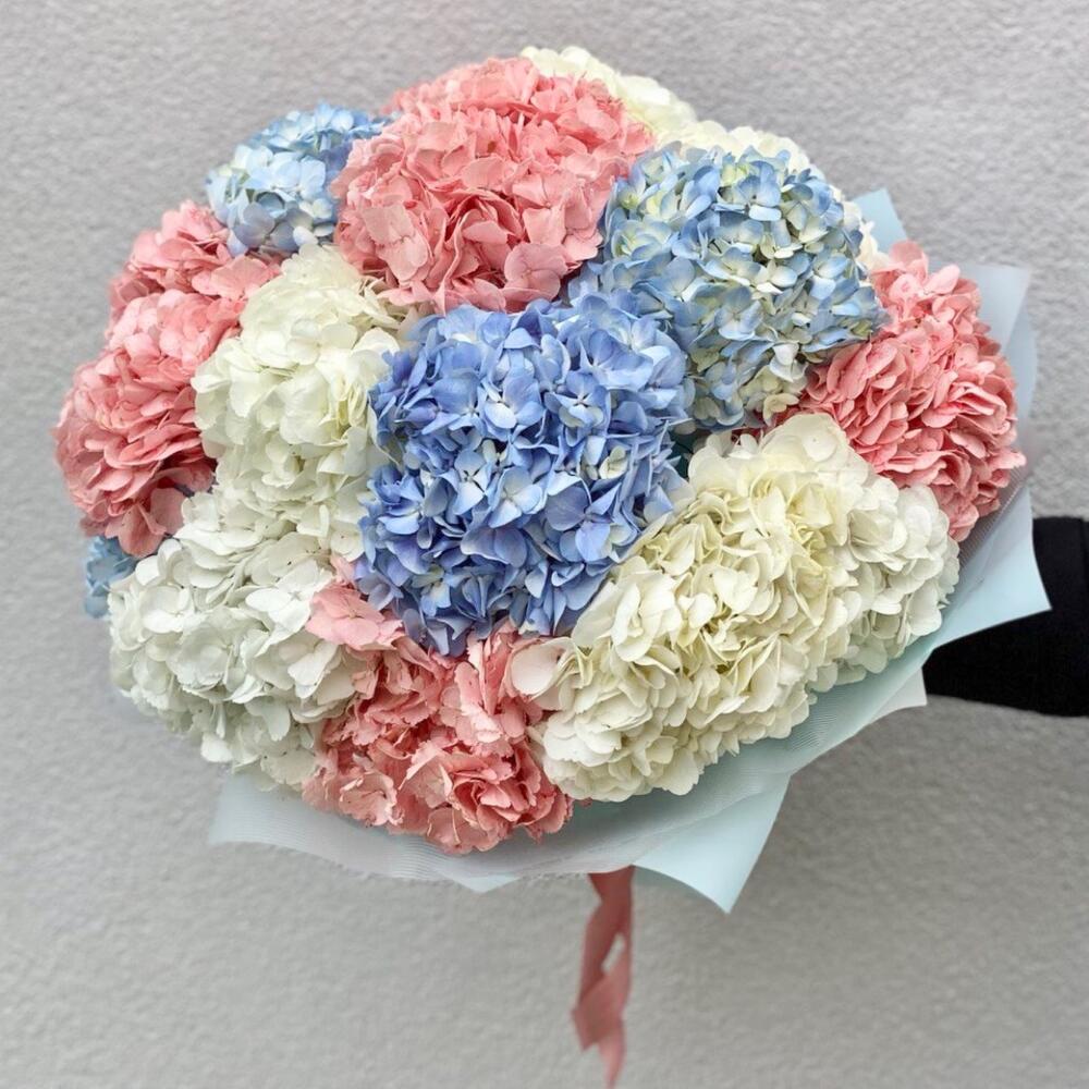 Большой букет из гортензии, Цветы и подарки в Анапе, купить по цене ...