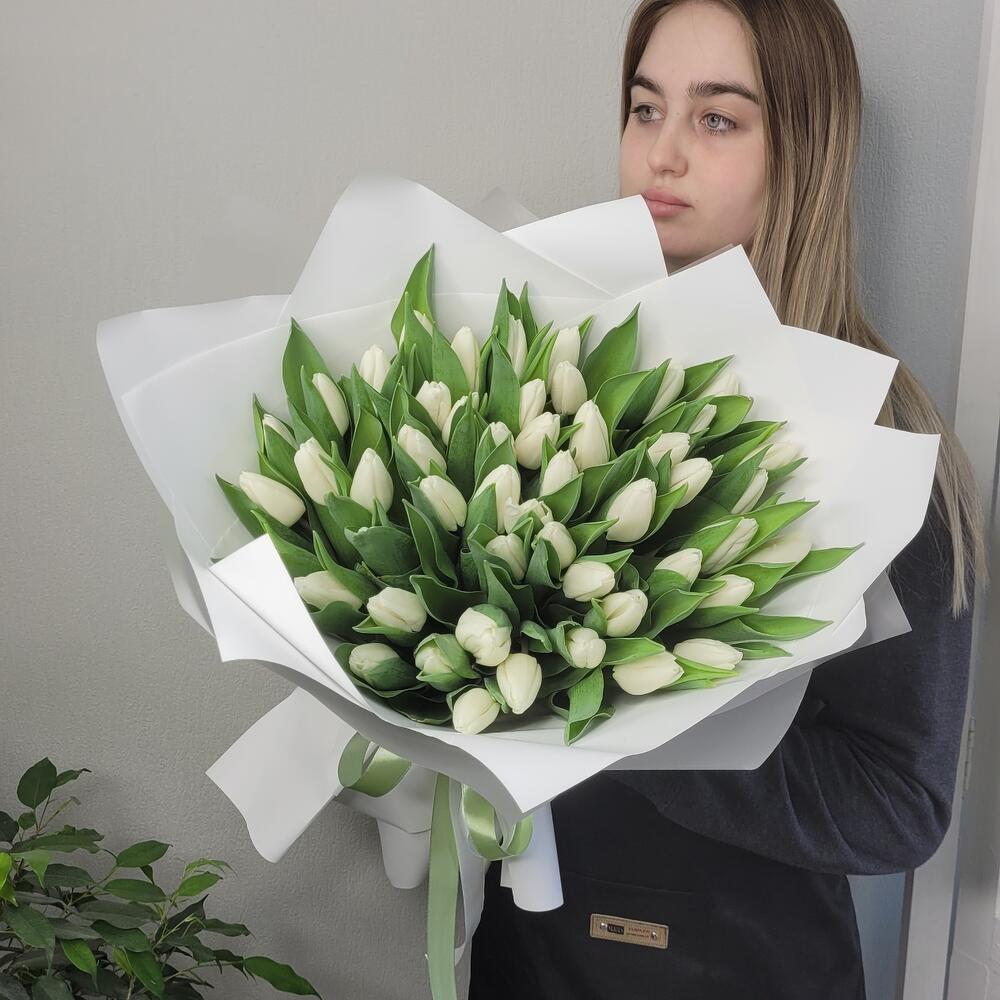 51 тюльпан белоснежный