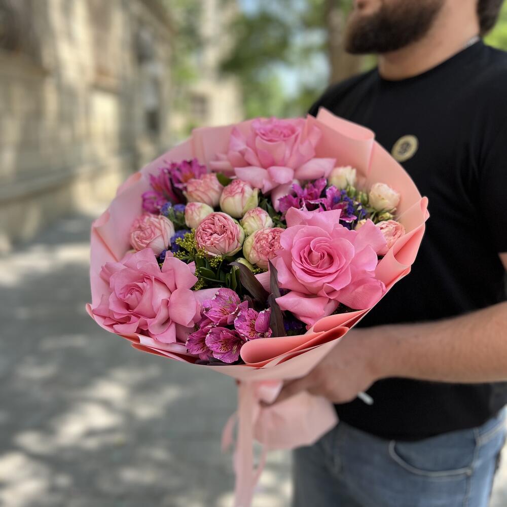 Cəhrayı qarışıq buket