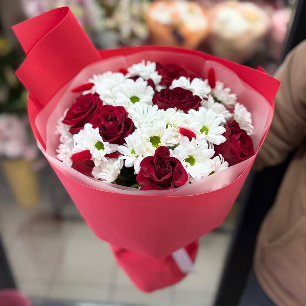 Розы ромашки