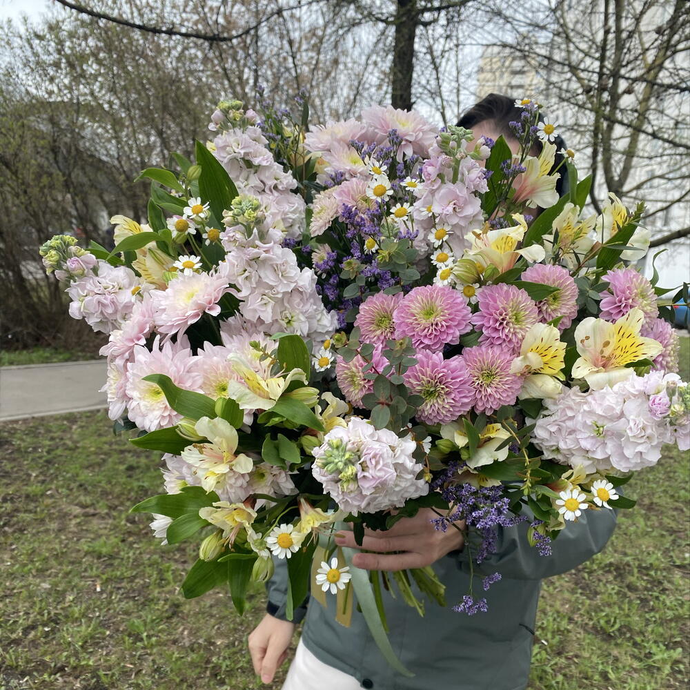 Полевой букет с ромашками ароматный, букет жене
