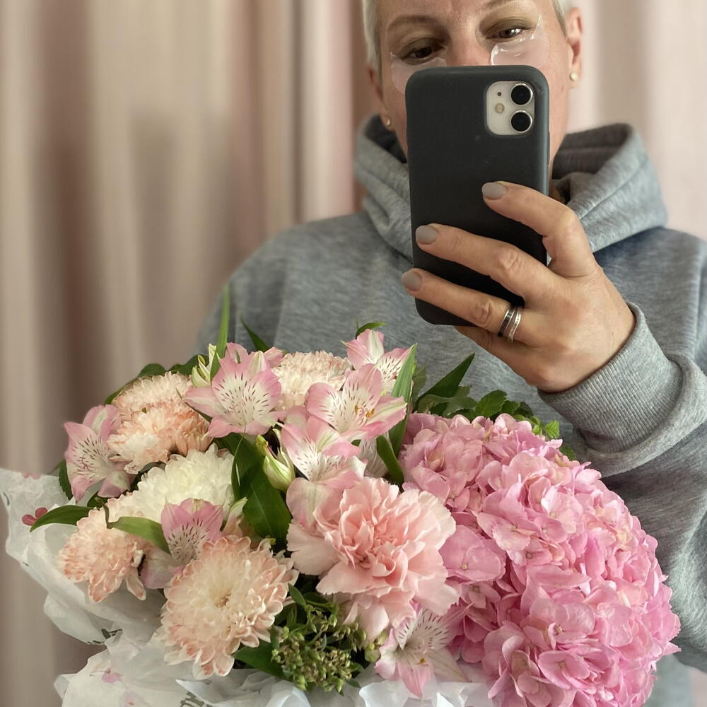 Цветы в корзине 🌸🌸🌸💗