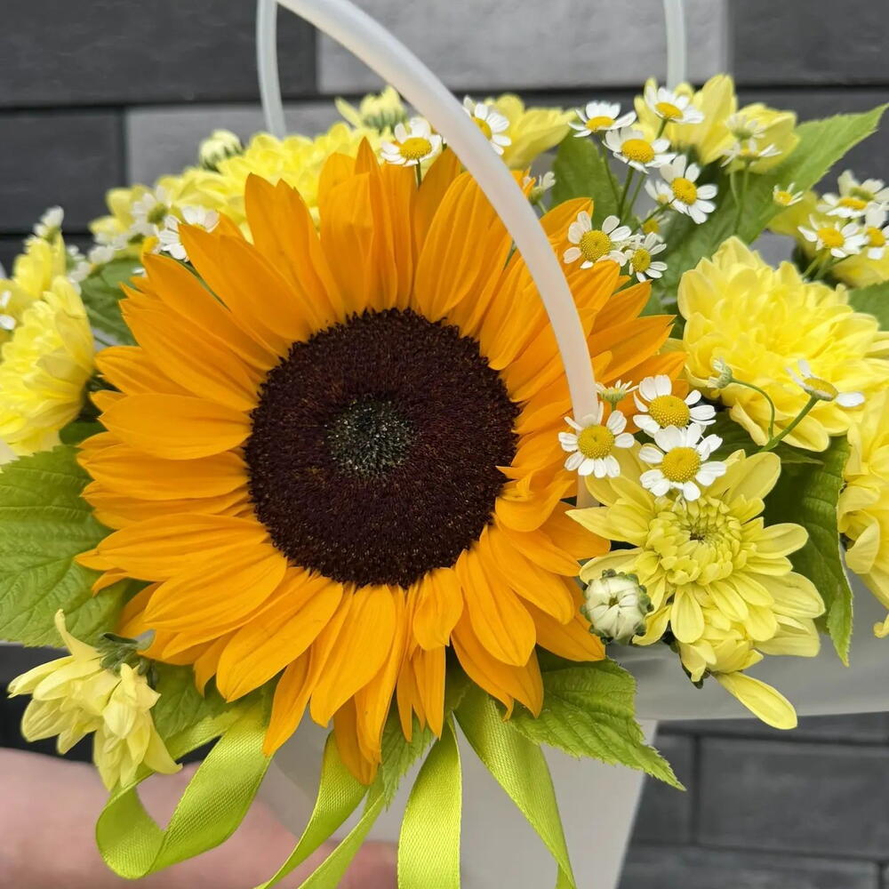 Сумочка из подсолнуха и хризантемы 🌼