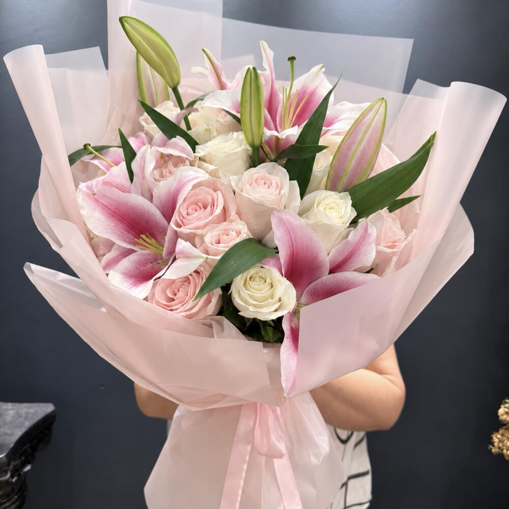 Rose Lily