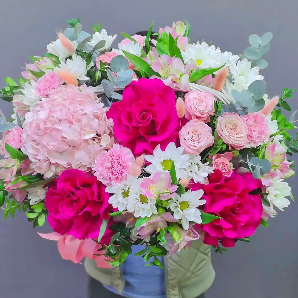 Корзина с цветами малинка💕