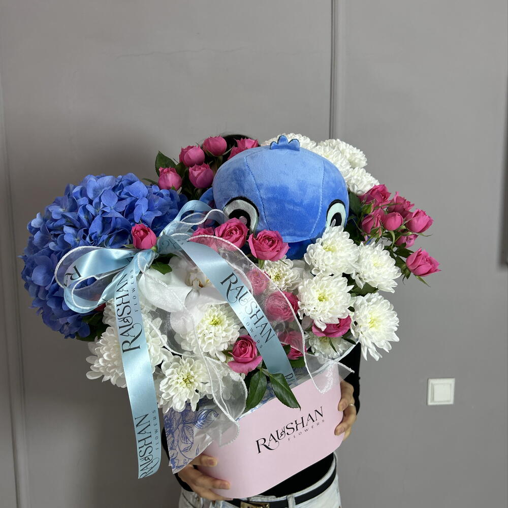 Нежный букет с игрушкой😍🌸