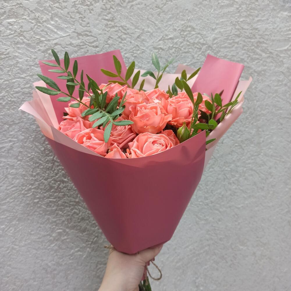 Букет коралловых роз