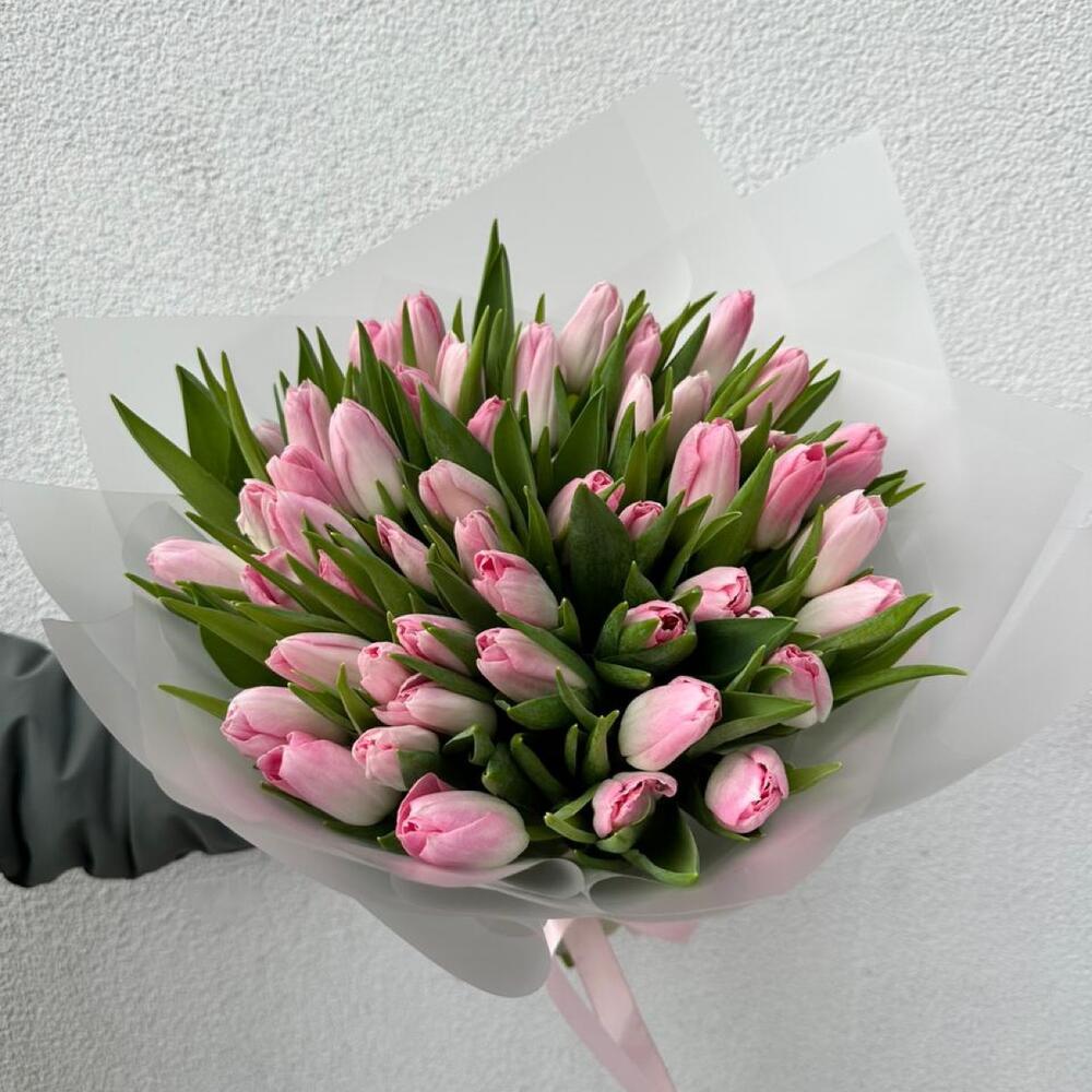 Ramo de tulipanes rosa suave