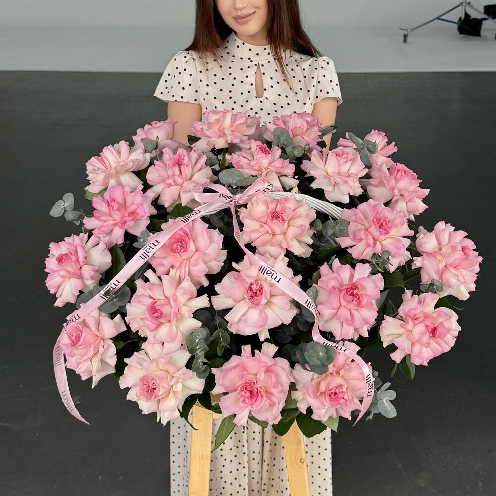 Lush basket of Euro roses
