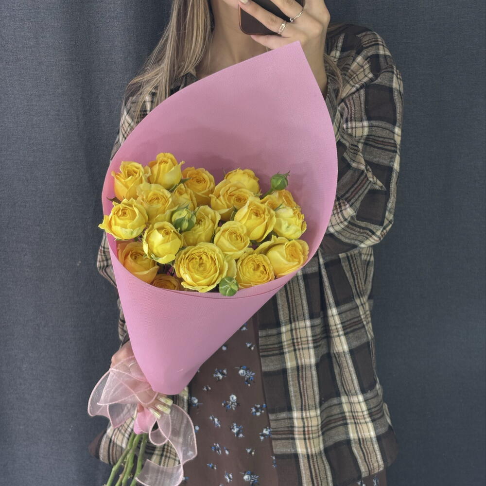 Конвертик с желтой кустовой розой яркое солнце 💛💛