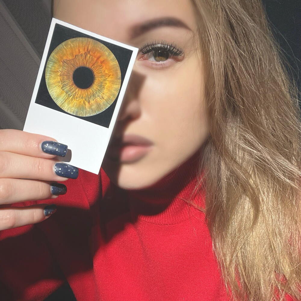 Парная фотосессия радужек глаз на два мини-снимка Polaroid