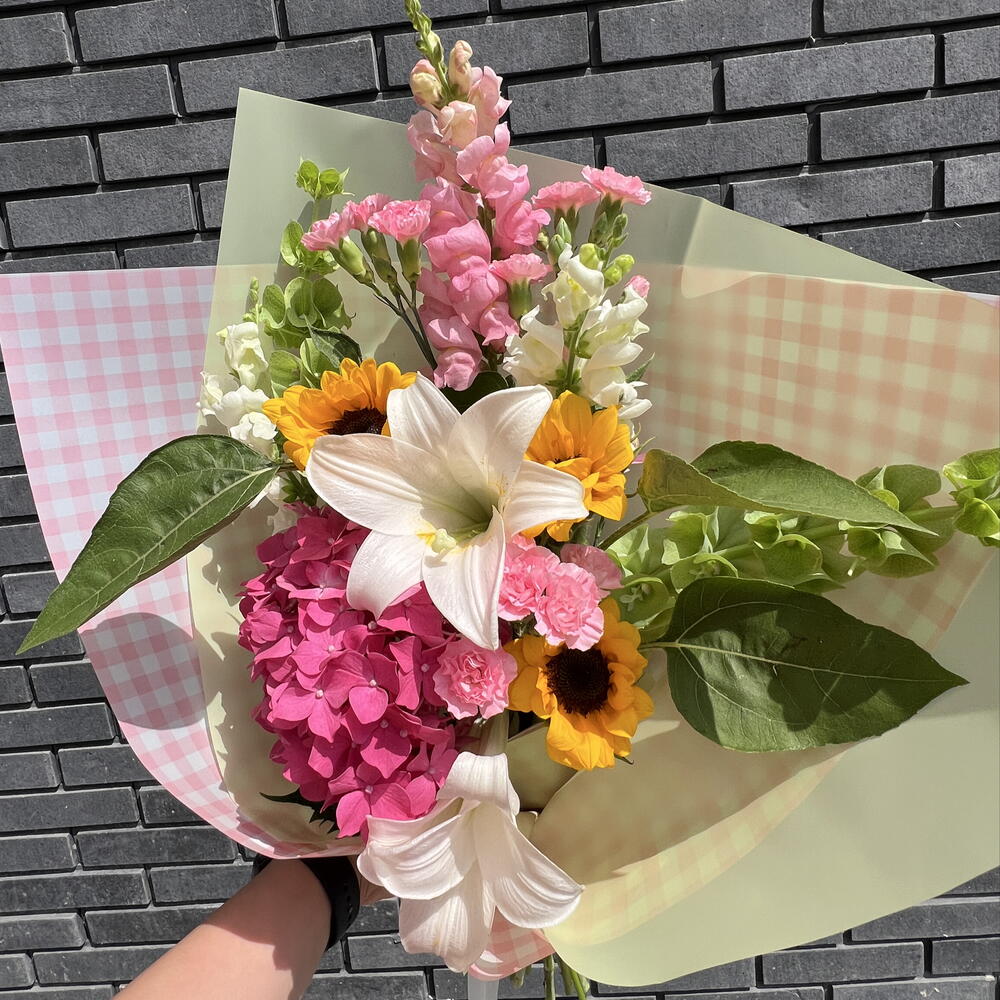 Summer in one bouquet 💐