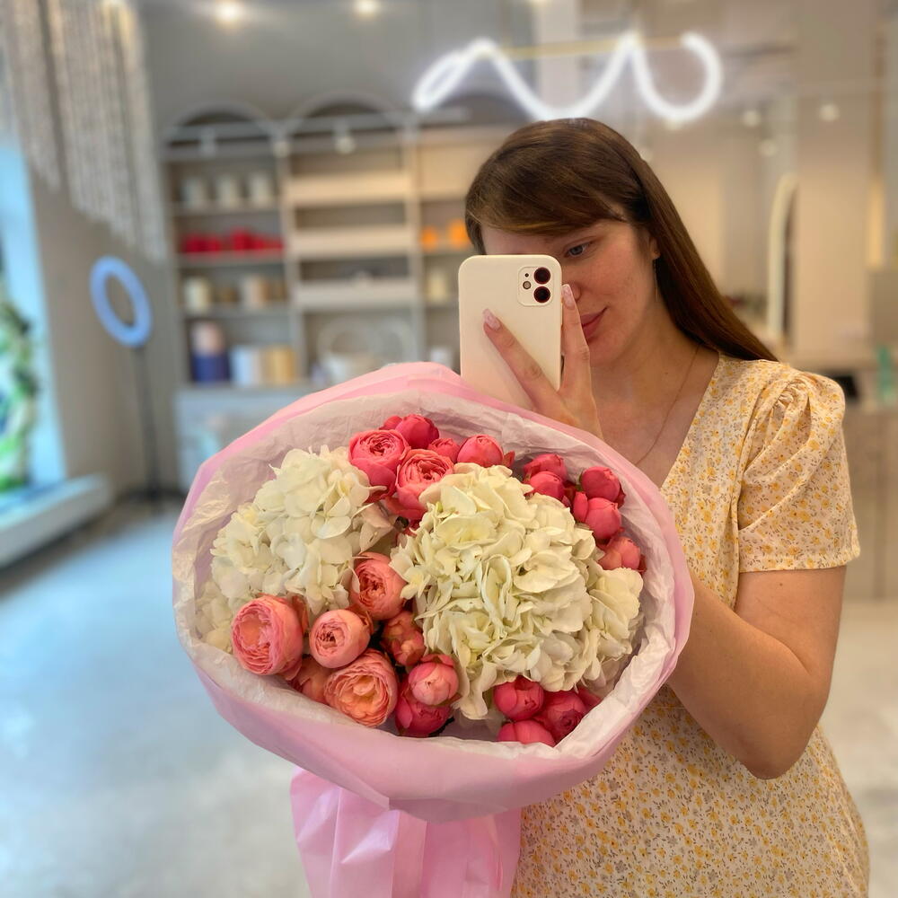 Букет 23+подарок от Vivienne Sabo — румяна MACARON