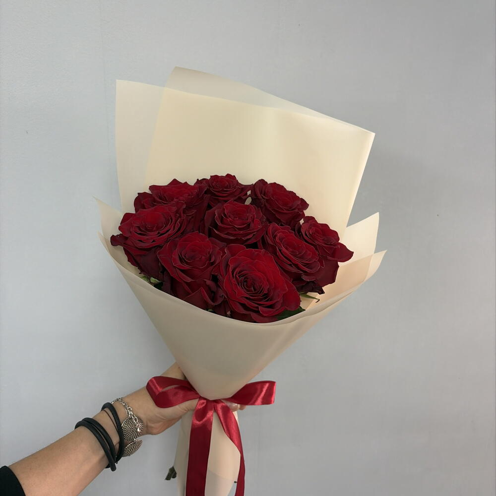 Девять красных роз ❣️