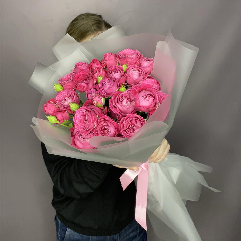 9 малиновых роз