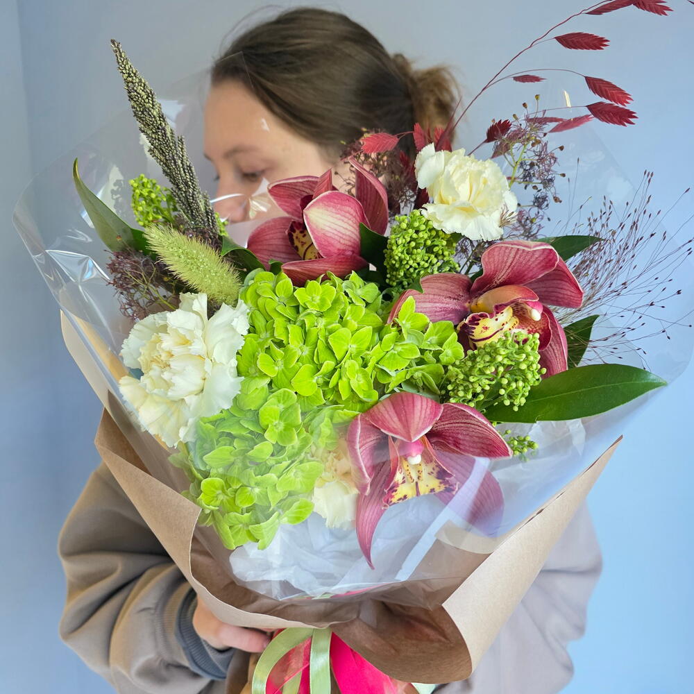 ♥️ Сборный букет: орхидея, гортензия, скиммия, паникум, сетария🤍