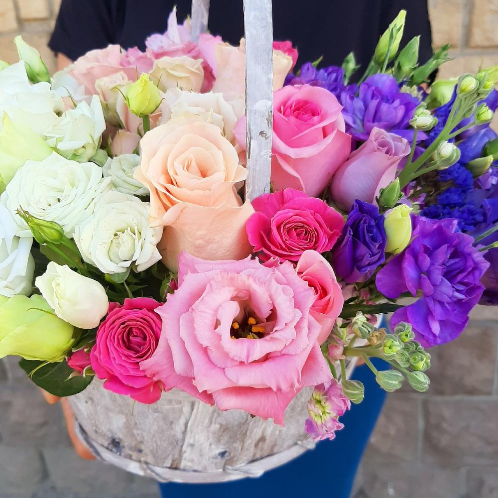 Basket of flowers "Palette"