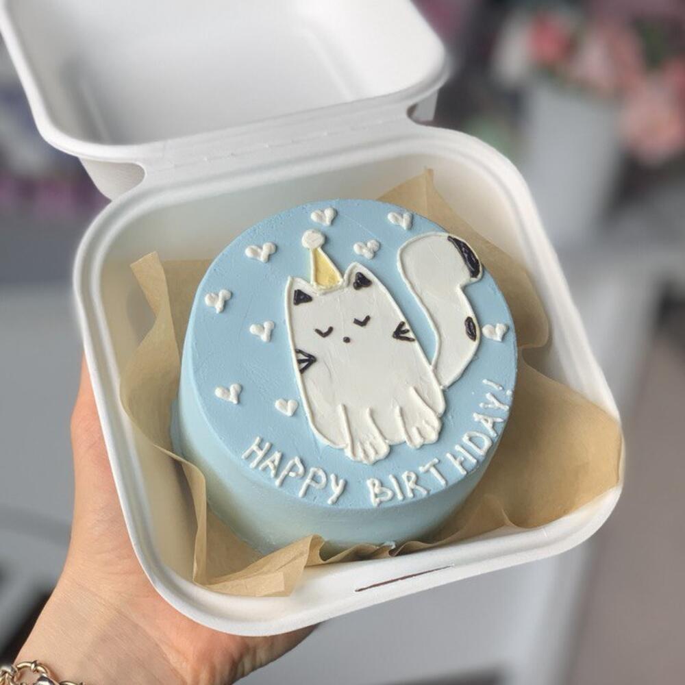 Картинка кота на бенто торт. Бенто тортик с днем рождения. Картинка кота на бенто торт. Декор для бенто торта котик. Милые бенто тортики с котиками.