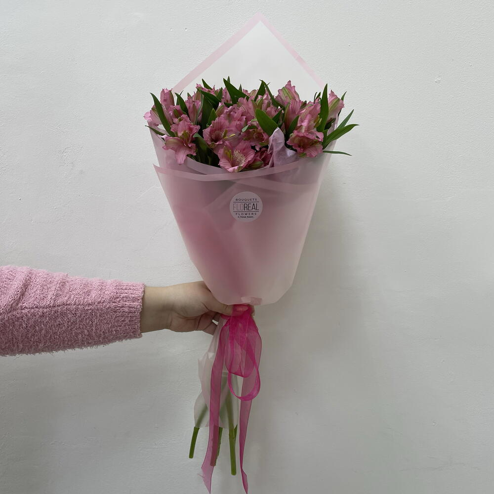 Букет Daisy из 7 розовых альстромерий