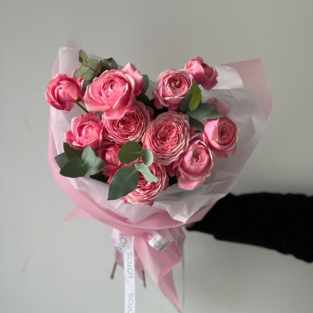 Букет пионовидных роз Silva Pink