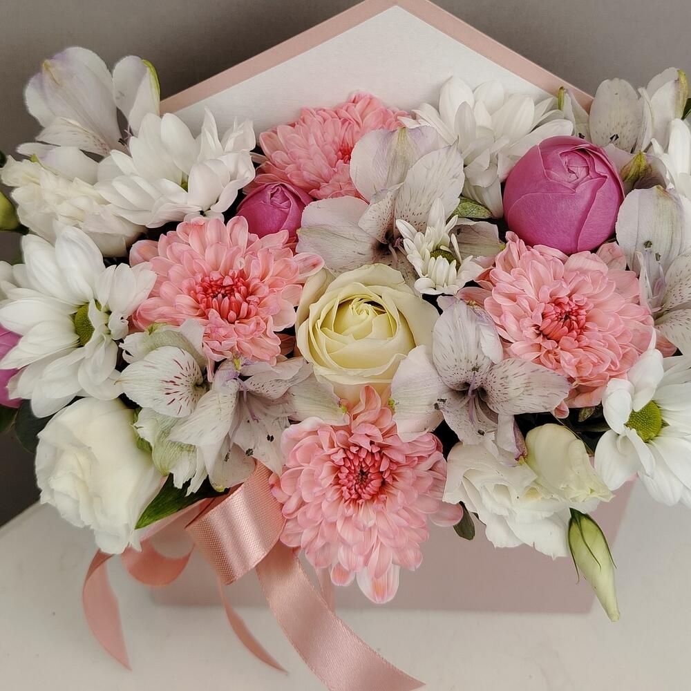 Письмо из живых цветов 💝 хризантемы, альстромерия, кустовой розы