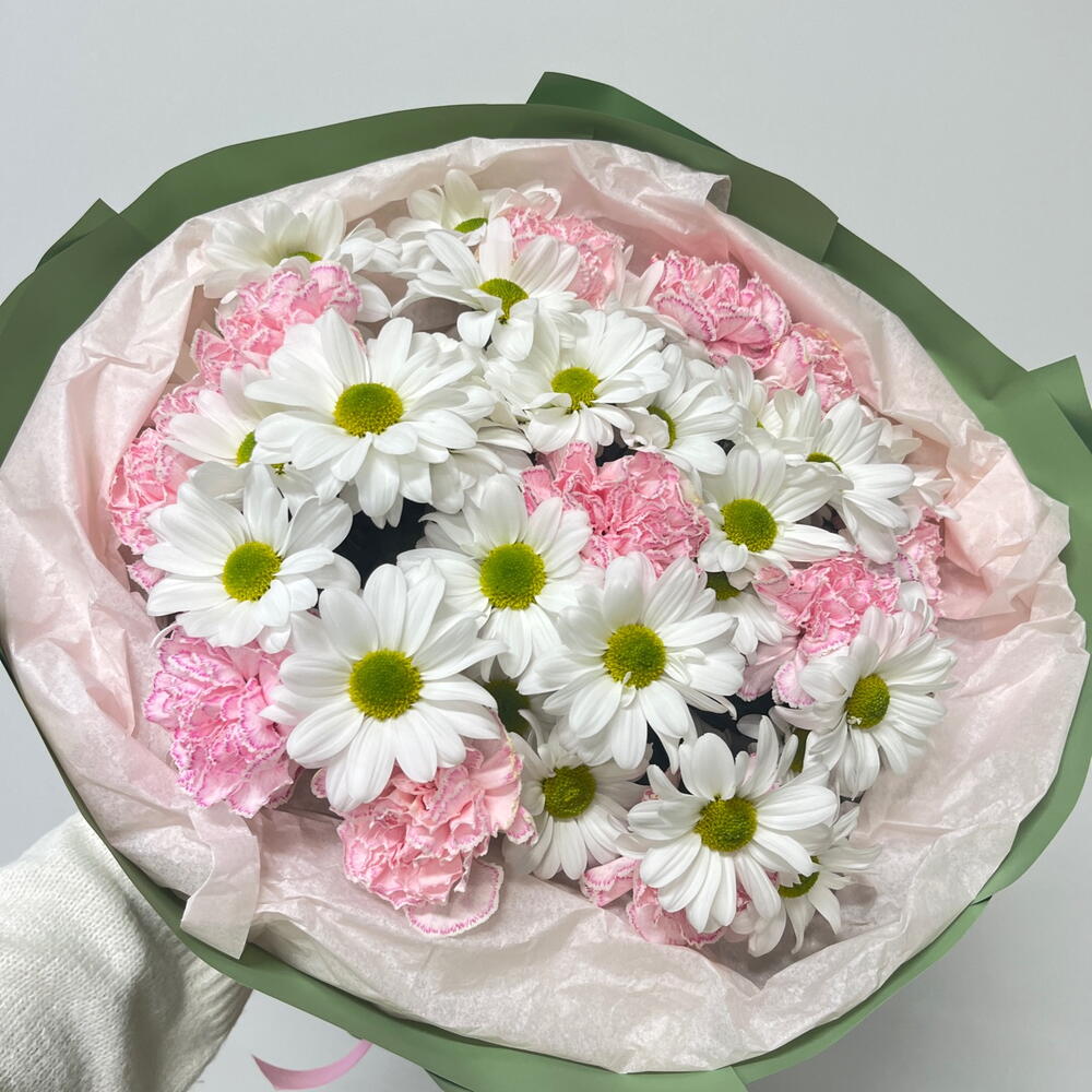 Букет с ромашкой и диантусами 🌸