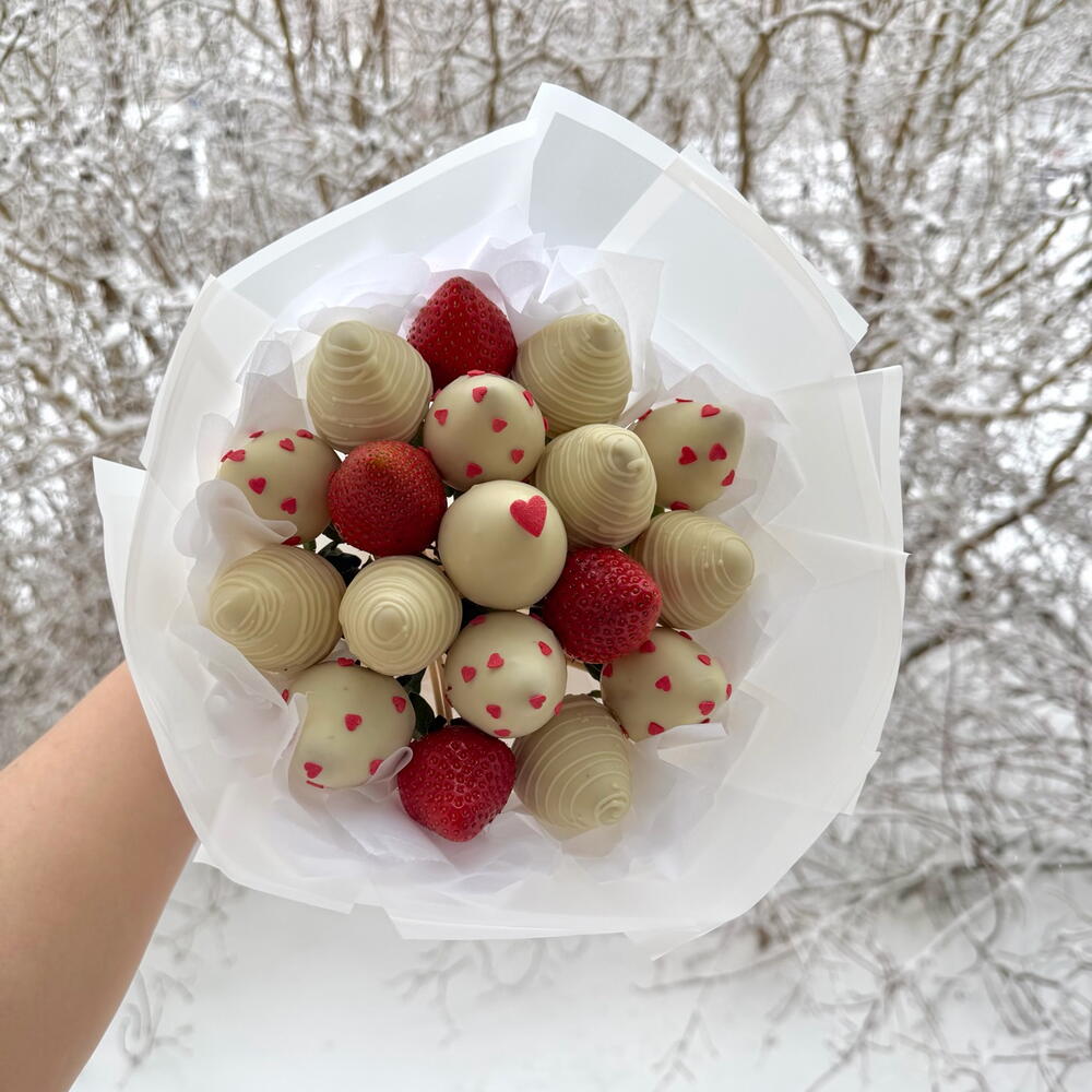 Букет из 19 клубничек