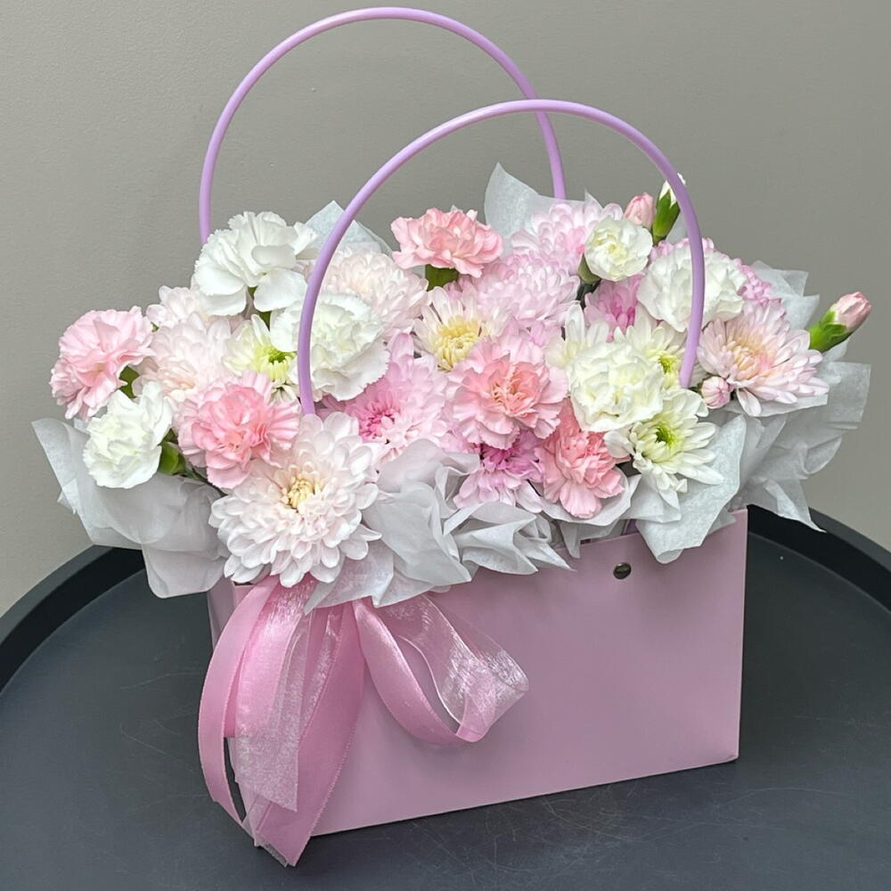 Стойкие хризантемы и диантусы в сумке🌸