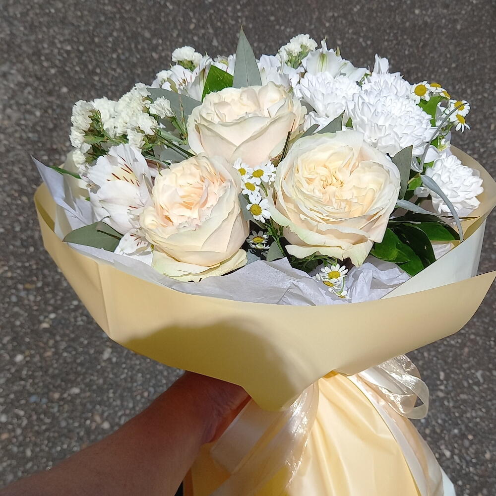 LOVE GARDEN букет с пионовидными розами
