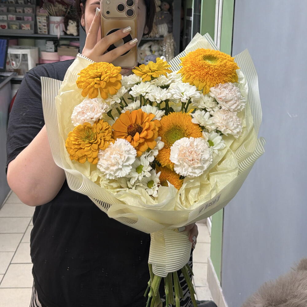 Летний букет с подсолнухами