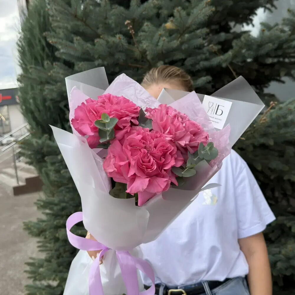 Букет-комплимент с пионовидными французскими розами