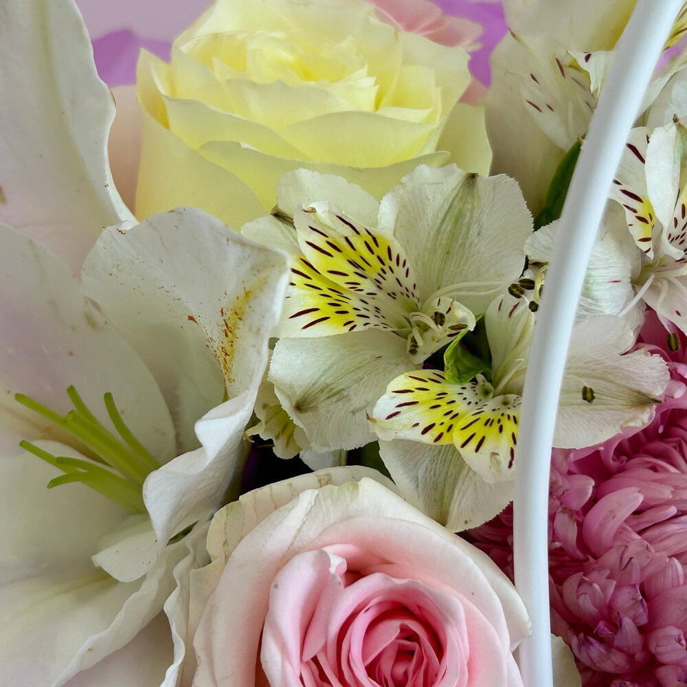 🌸Композиция с лилиями в сумке 🌸