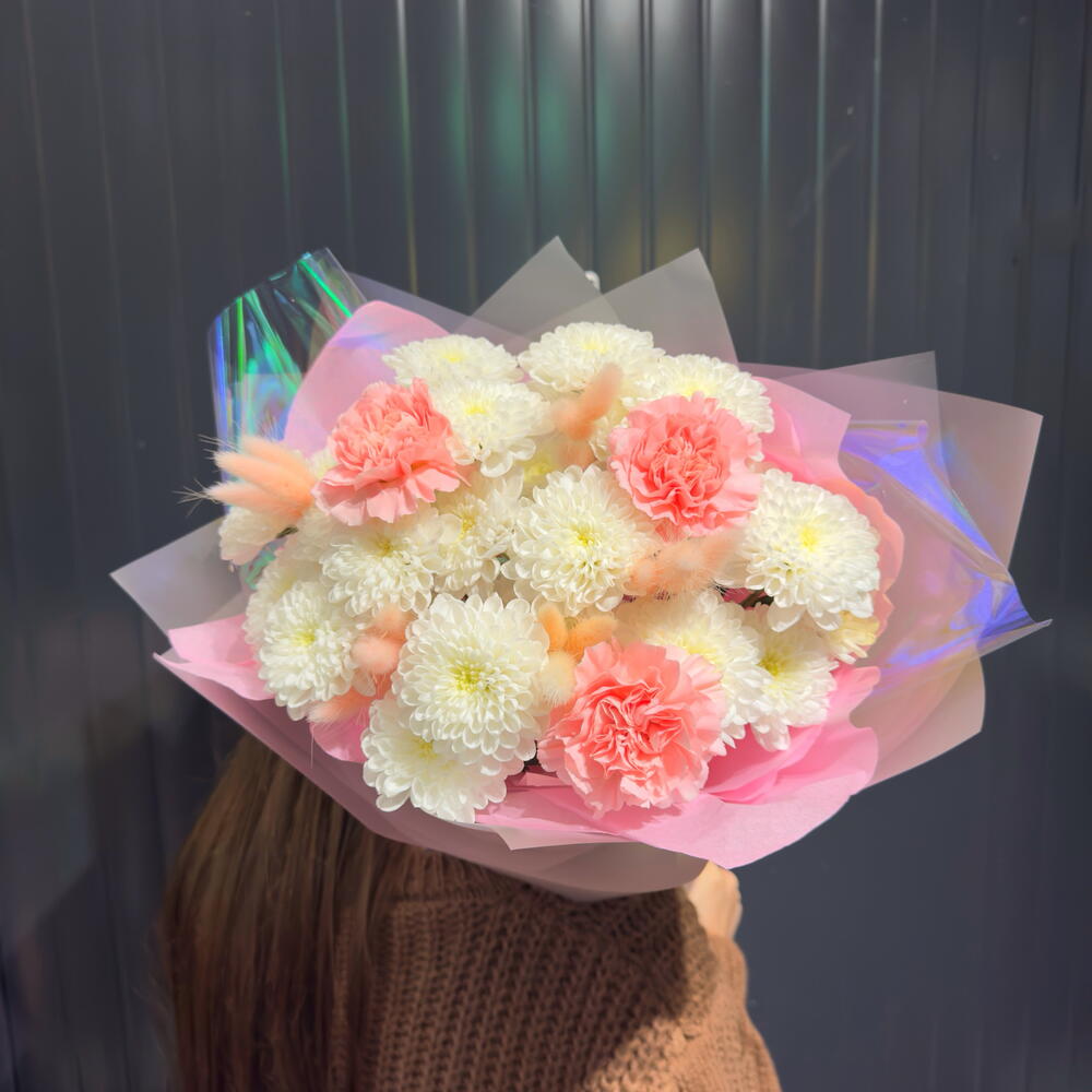 Букет для девушки 💖 в сверкающей упаковке