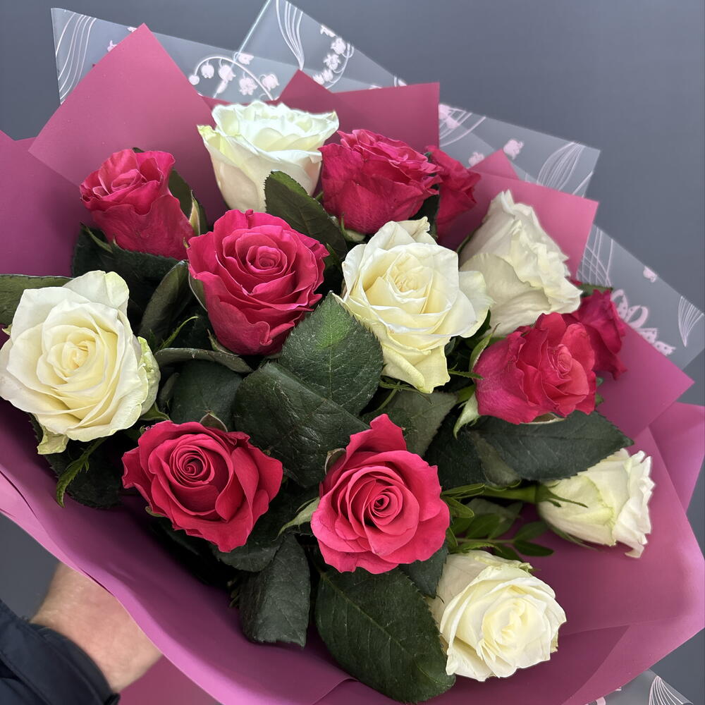 Букет 15 роз🌹🌹🌹