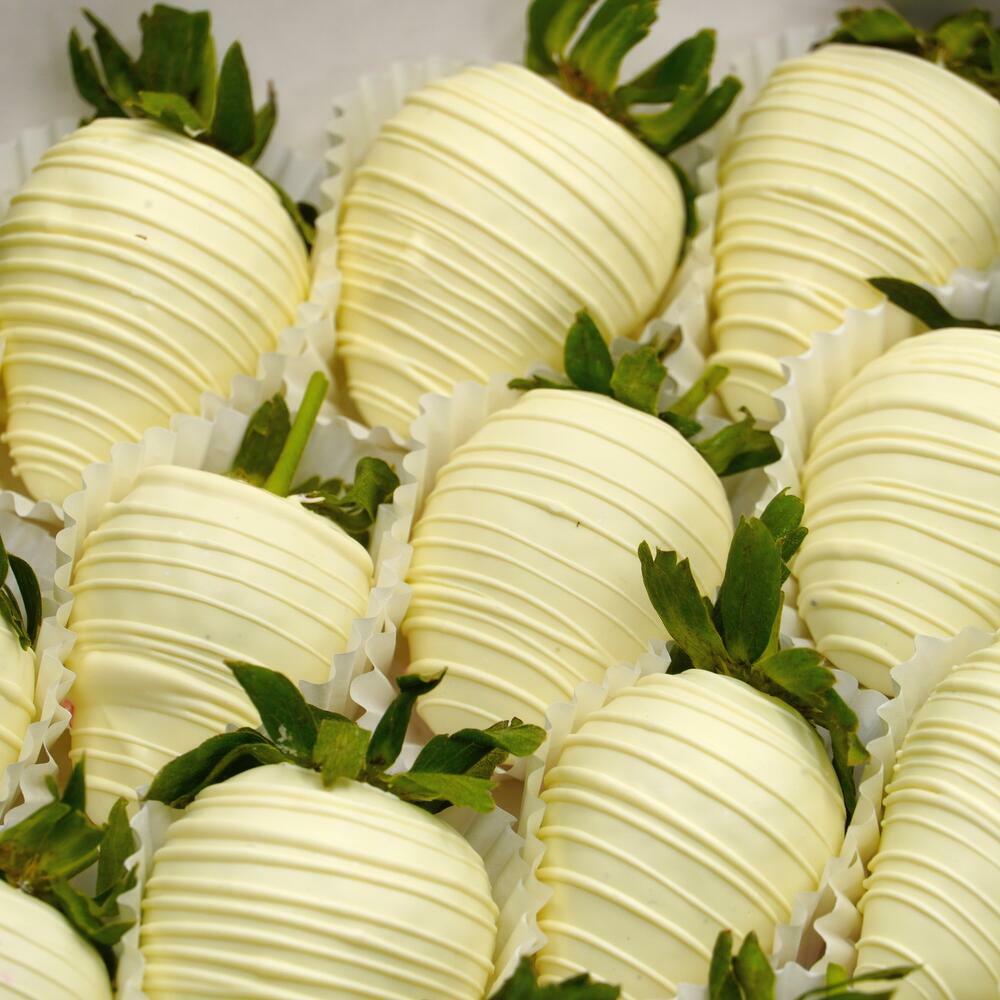 ККлубника в шоколаде White Classic 16