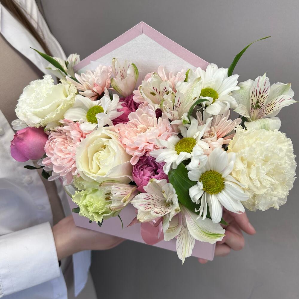 Письмо из живых цветов 💝 хризантемы, альстромерия, кустовой розы