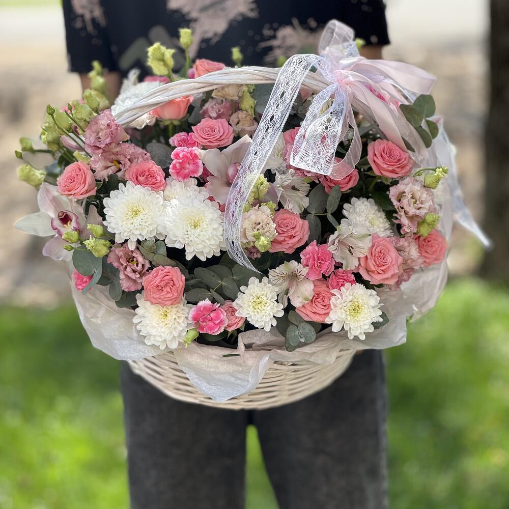 Basket with flowers