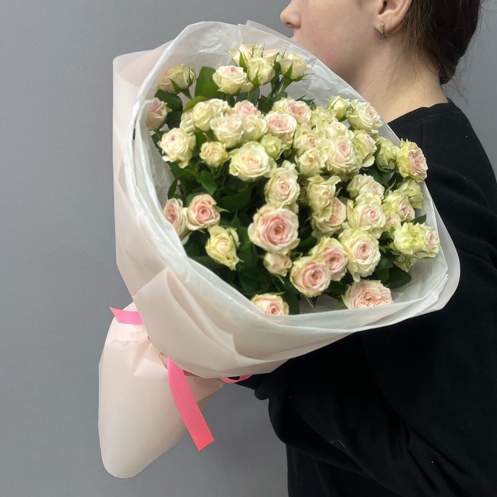 Моно букет из спрей роз кустовых 🫧