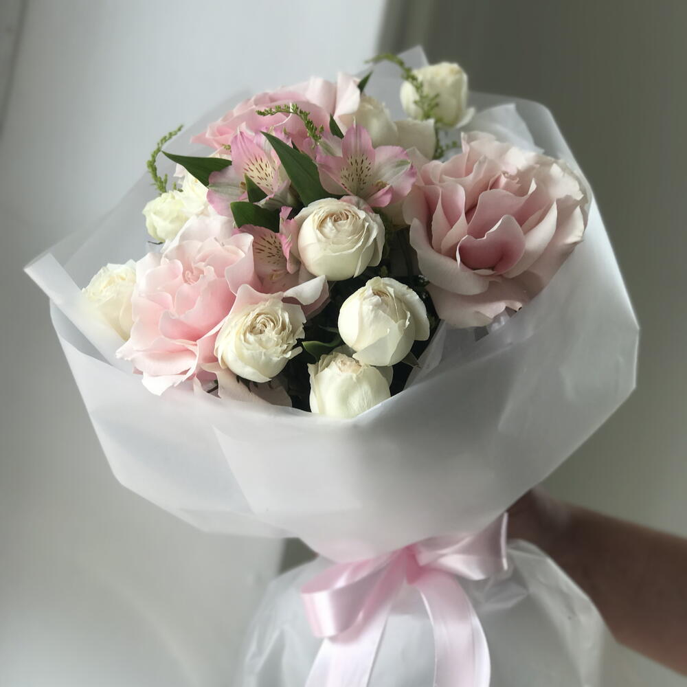 Букет ХИТ 3 француза, 3 кустовых, альстромерия / 15 Buket flowers