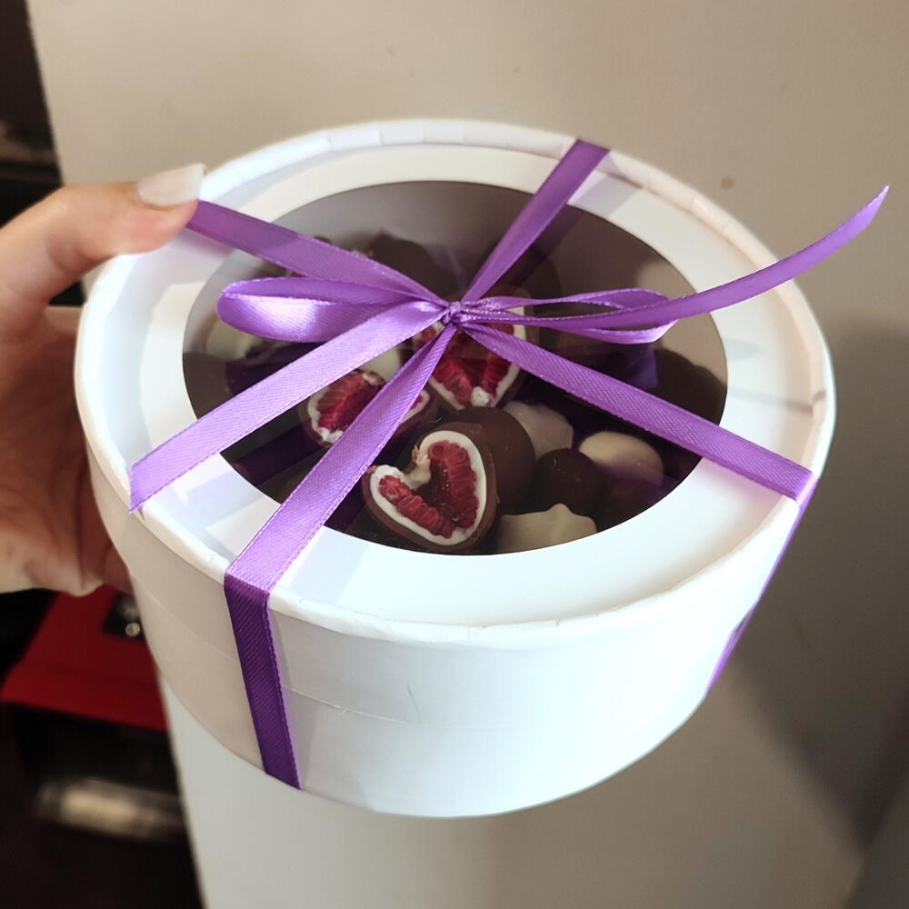Большой набор малины в шоколаде, 330 гр+ подарок от Vivienne Sabo — румяна MACARON