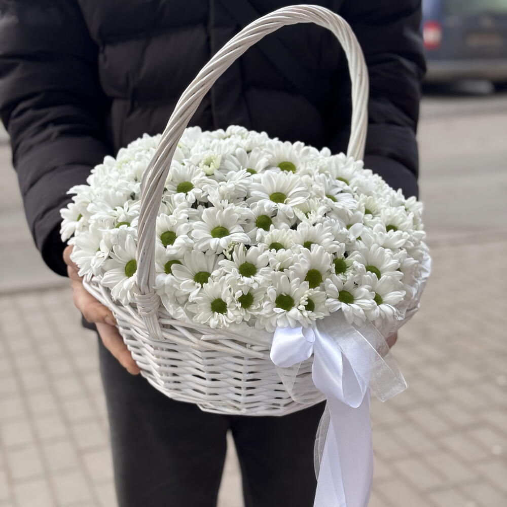 Корзина с цветами «ЯГОДКА»
