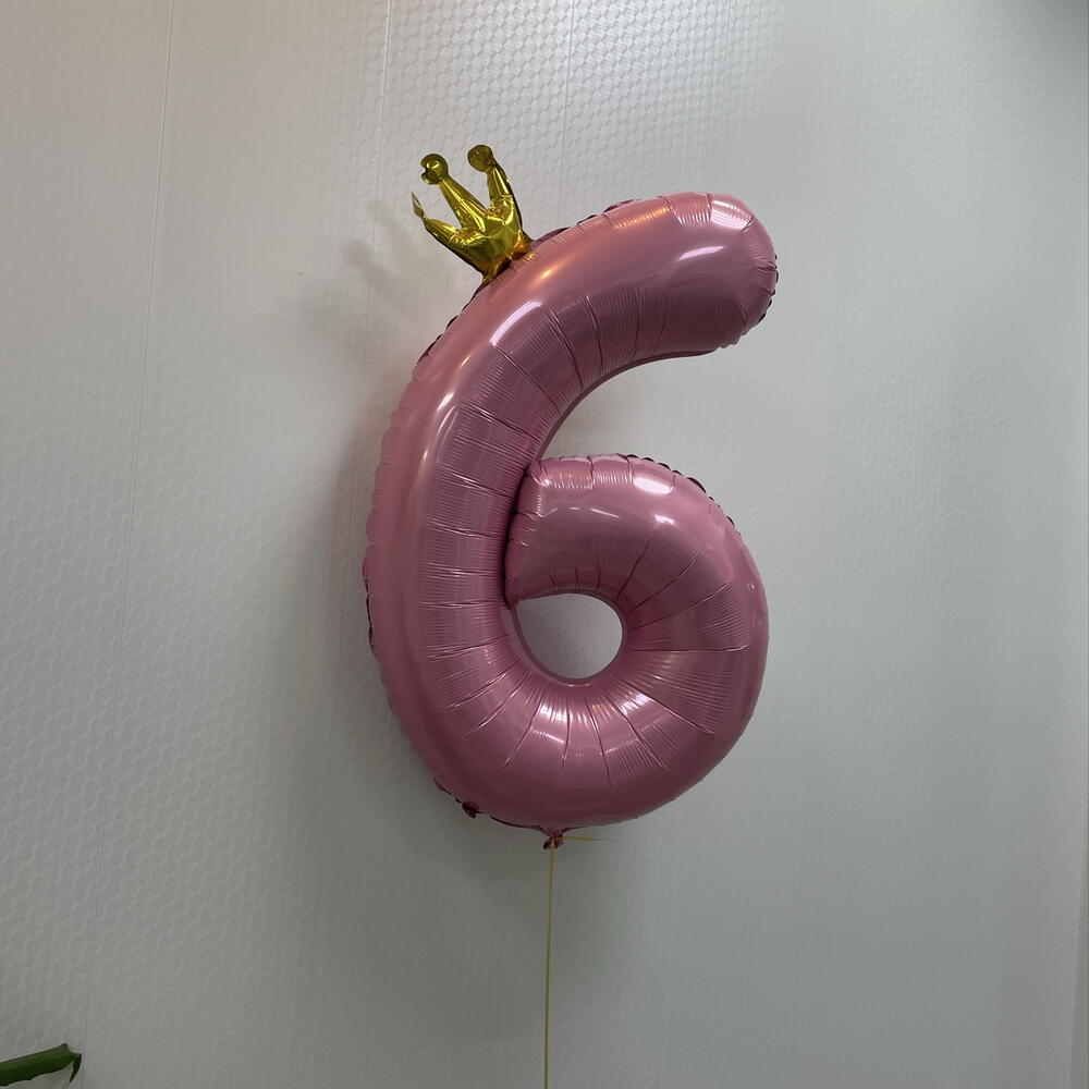 Шар фольгированный большая цифра 6 с короной (102 см) с гелием