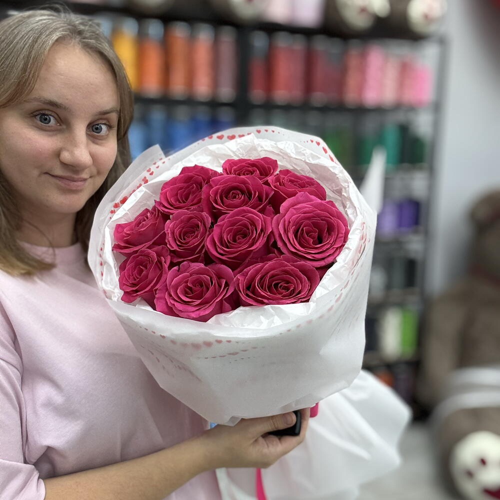 ЭКВАДОР🔥 11 малиновых роз 60 см
