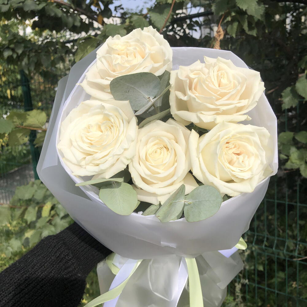 🤍Белые розы букет Bloom Room