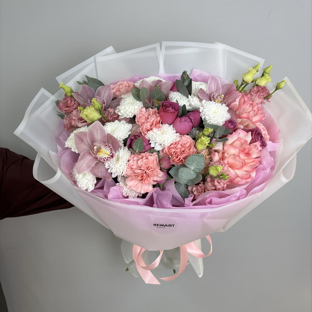 Девичья мечта💕| Букет: эустома, орхидеи, хризантемы, диантусы, кустовые розы, розы и эвкалипт