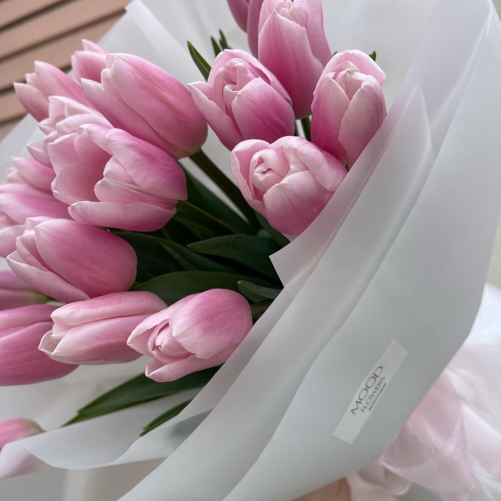 Тюльпан розовый 19 шт