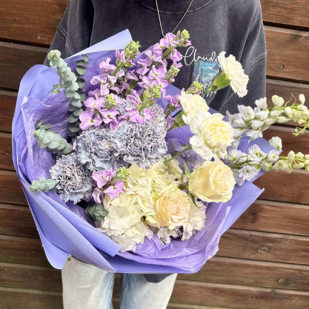 Bouquet of flowers [211]