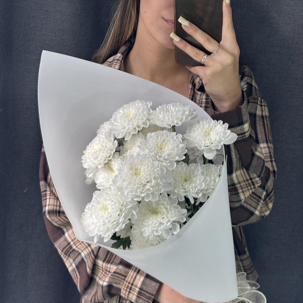 Нежный конвертик из белоснежных хризантем 🤍