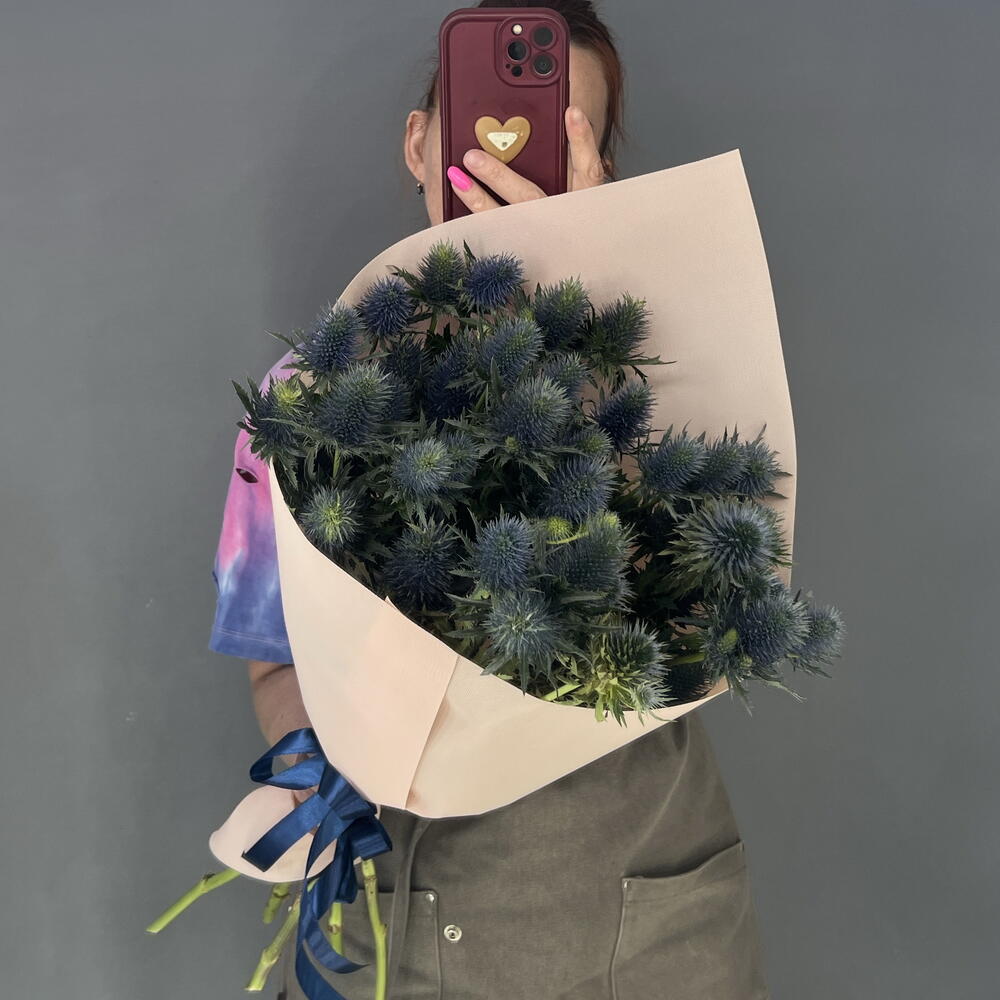 Букет изысканный 💙 с синим эрингиумом 💙💙💙
